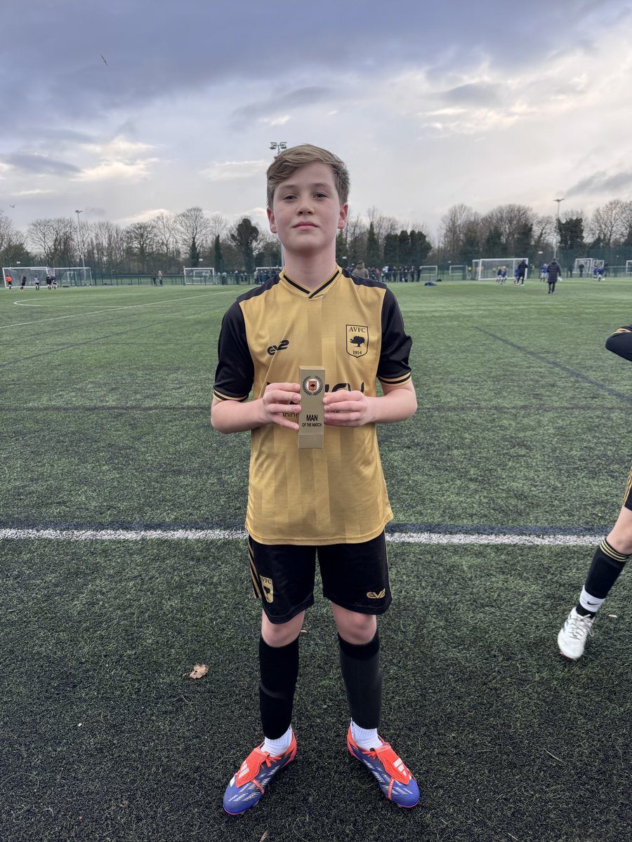 Finishing the year off in style.
What a performance today with the boys playing on an adults pitch, class passing, communication, tackling and teamwork.
Our MOM was Noah, left foot, right foot, header.. dominating performance  today well done mate.
Have a great Xmas!
#UpTheVilla