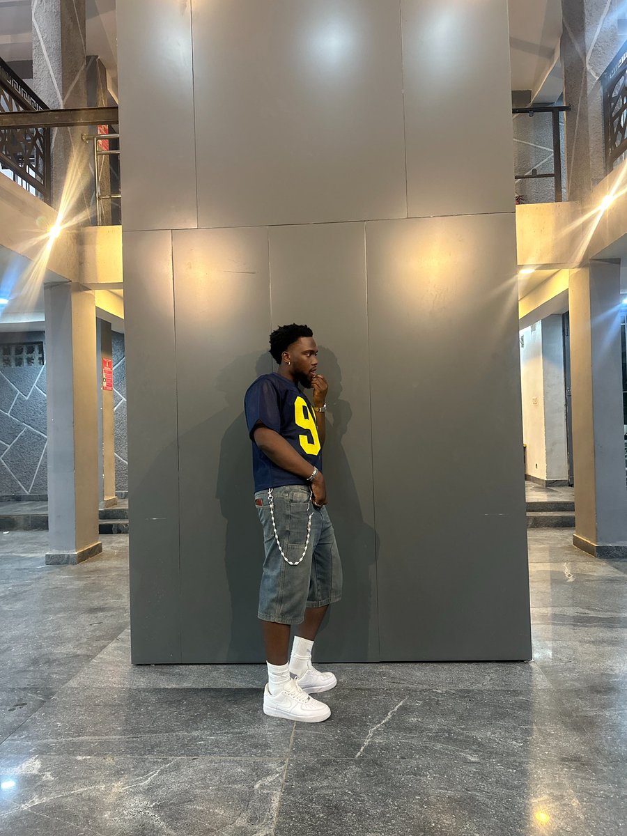 zizzugram's tweet photo. When it comes to class I be teacher 🕺 https://t.co/Gsc92c15Cm