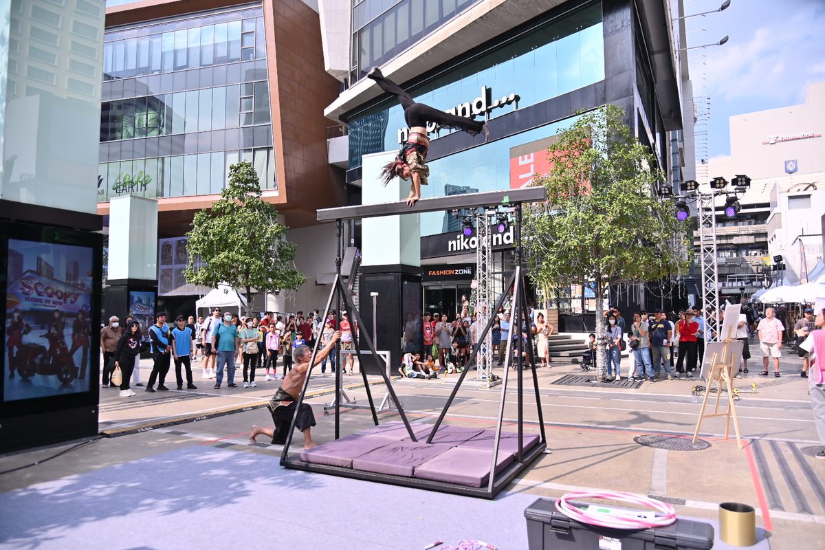 BexEvent's tweet photo. 📷 อากาศดี โชว์อลังการ กิจกรรมแน่น เช็คอินกันได้เลยตอนนี้
ในงาน “Siam Street BIG RETURN 2024” ห้ามพลาด!!
มาจอยกันน้าา 📷
.
📷 วันนี้ – 22 ธันวาคม 2567
เวลา เที่ยง ถึง 4 ทุ่ม ที่สยามสแควร์
.
#siamstreet2024 #SiamStreetBIGRETURN2024 #streetShow
#bex #Siamsquare https://t.co/bEPLOYM2Hh