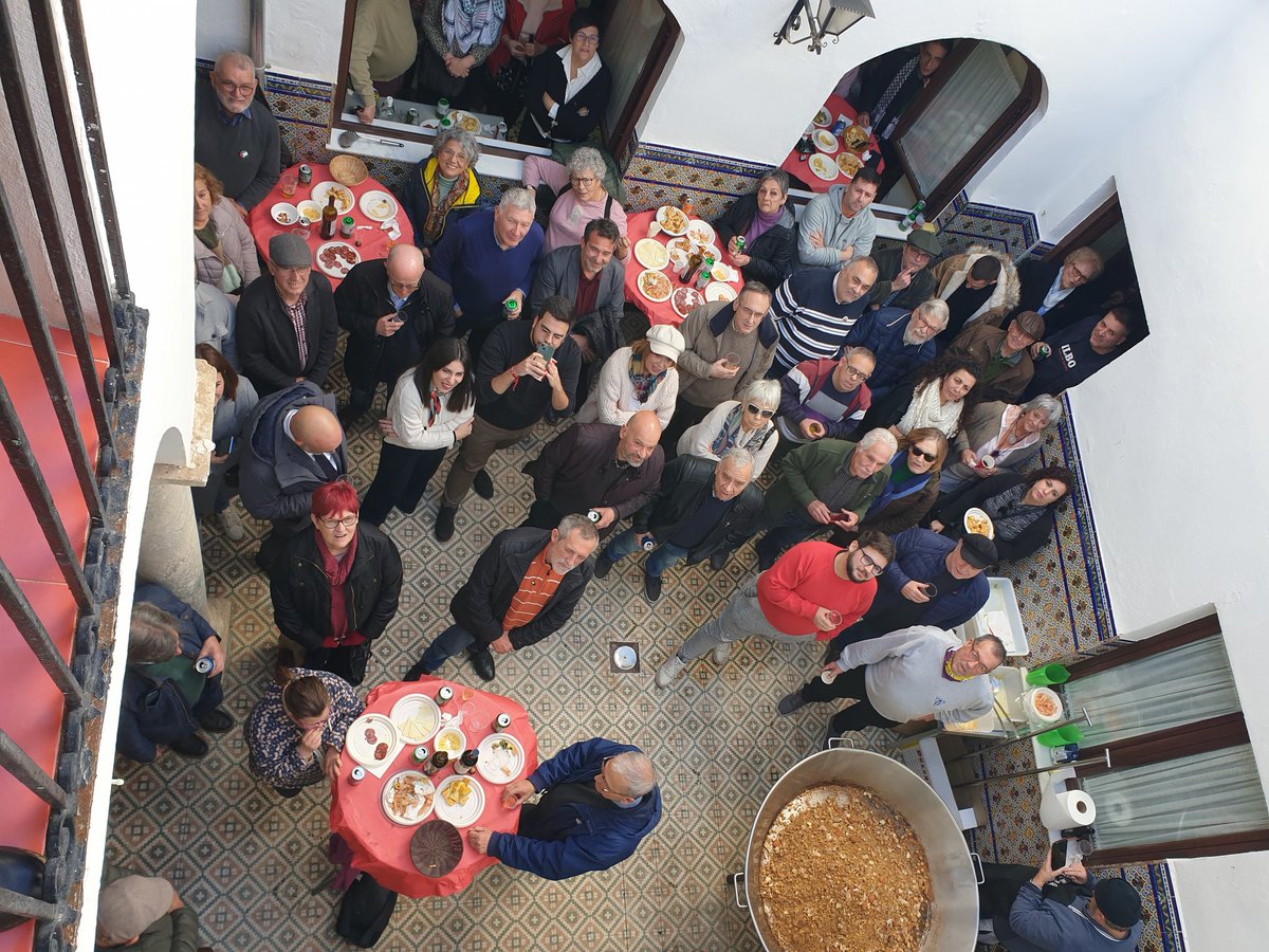 pcacordoba's tweet photo. 🥂🍻 Ayer disfrutamos de la tradicional "Copa del Partido". Un encuentro donde la camaradería fue la gran protagonista. Viva el Partido Comunista 🚩✊

#HayPartido 
#FelicesFiestas https://t.co/vfn0p9XWNG
