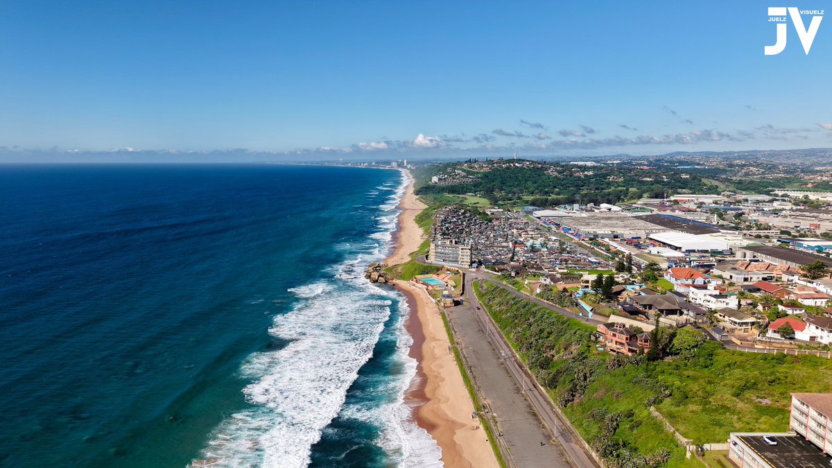 JuelzVisuelz's tweet photo. Where the earth kisses the sea 🌍🌊 .

#JuelzVisuelz #Durban #TigerRocks #JuelzT https://t.co/TD4MPu7ekl