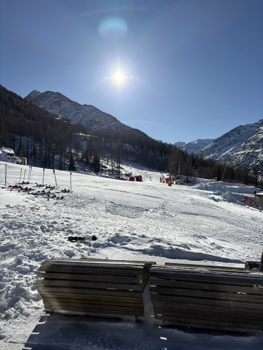 Heerlijk die zon. Ff energie tanken😎🇨🇭 #saastal