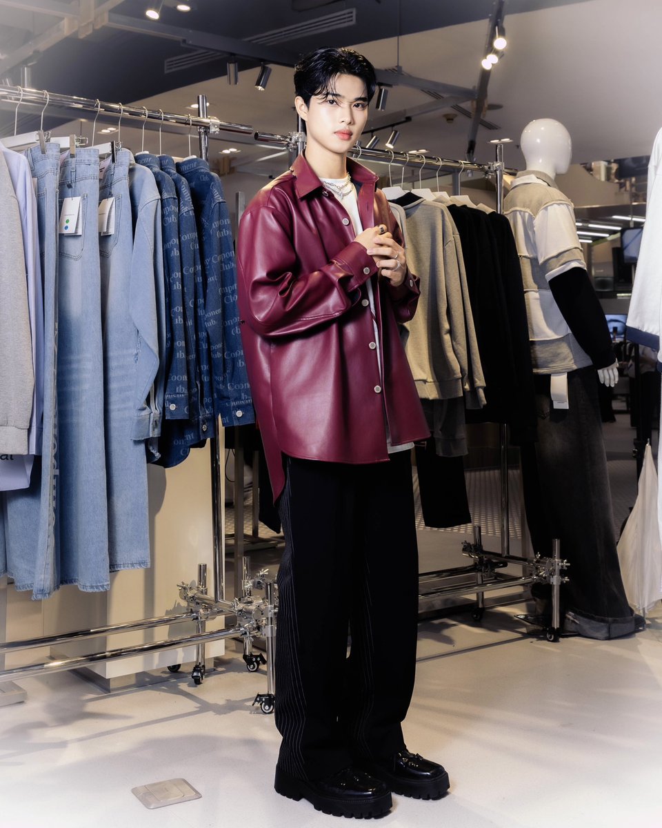 bmchanatipp's tweet photo. 🤍❤️

#COMPONENT1stFlagshipStore
#ComponentBangkok
#Component24FW
#ComponentClub https://t.co/dV5Cgrs2Ng