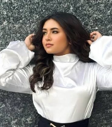 Who is Minahil Malik Social Media Influencer | iiQ8 Entertainment 