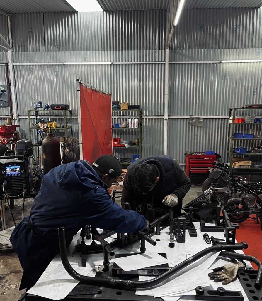 YATRIdesign's tweet image. patience and trust in the process will lead to extraordinary results🚀 

the making of the v0⚡️

#v0 #SilentlyBold