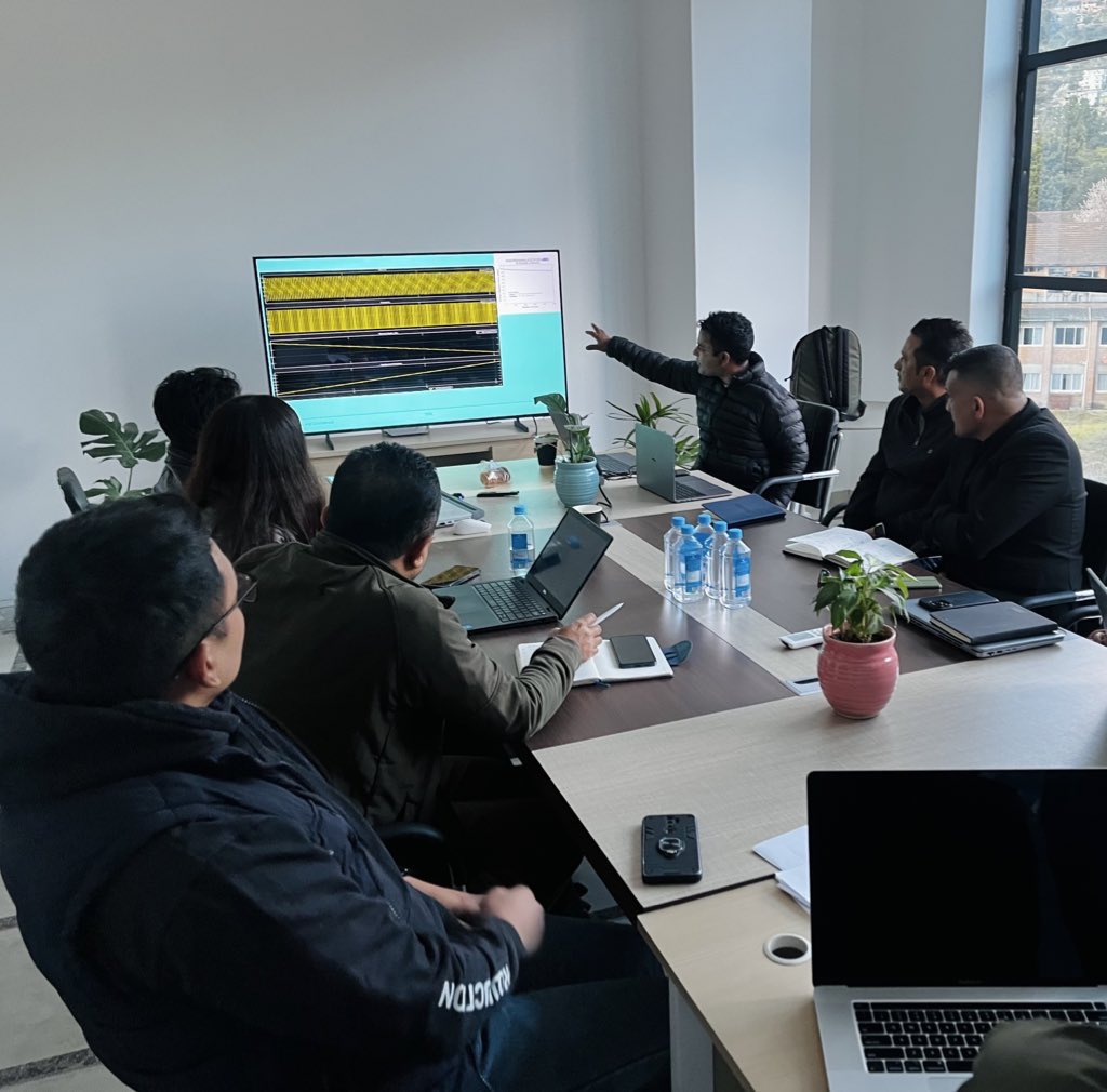 YATRIdesign's tweet image. patience and trust in the process will lead to extraordinary results🚀 

the making of the v0⚡️

#v0 #SilentlyBold