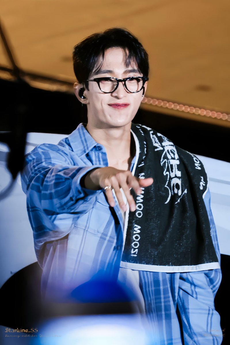 StarLine_SS's tweet image. 241221 [RIGHT HERE] 후쿠오카 Day2
#도겸 #DK #석민 #ドギョム
#세븐틴 #SEVENTEEN
#SVT_RIGHT_HERE_IN_FUKUOKA
