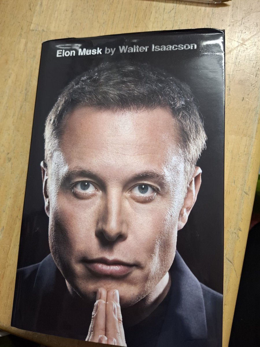 LumpySemen's tweet image. I just grabbed this for £40. What a steal! #EssentialReading