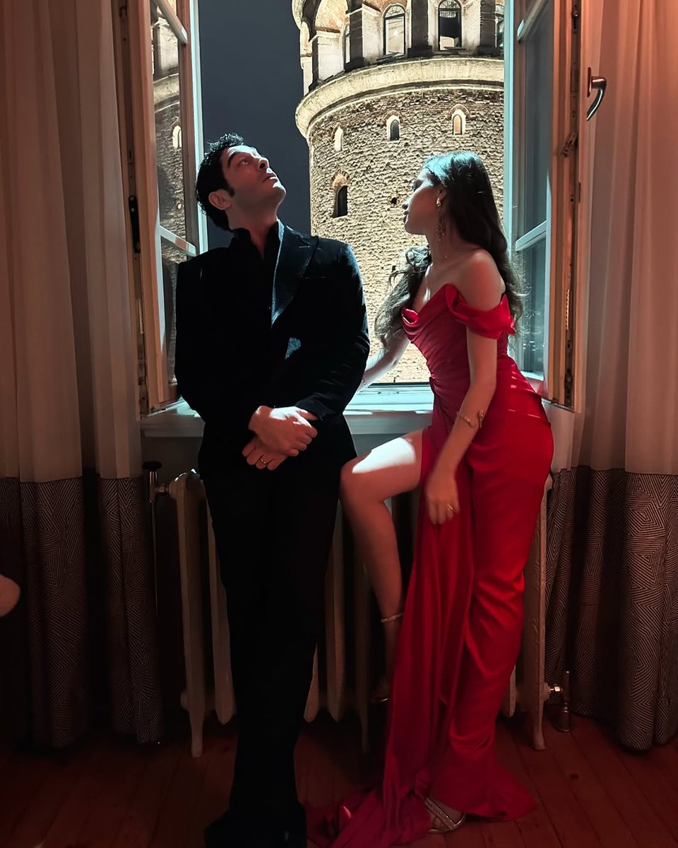 huyde12's tweet photo. Burak Deniz &amp; Su Burcu Yazgı Coşkun 💫 https://t.co/qRwl85s6RA