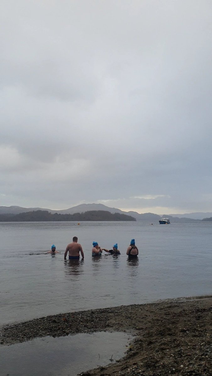 Martin87McD's tweet photo. #ColdCrew🥶 Dip at Luss this morning.
Literally ran into the Water, Been a tough few days for me personally but immersing into the cold water of #LochLomond has helped me regulate and replenish my mind and body.
What a team ❤️ @87lauramc
@clareobrien2019 @Lewisbrown_0703 https://t.co/zvoshXTiLT