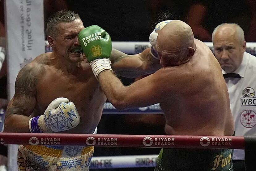 StreamsonABC's tweet photo. ▷ Watch the fight between Oleksandr Usyk vs Tyson Fury 2 live from the Kingdom Arena in Riyadh, Saudi Arabia, on Saturday, December 21.

▷Stream LINK: @LiveonDazn

#UsykFury2 #Usyk2Fury #boxinglive https://t.co/u3zahQ1gIA