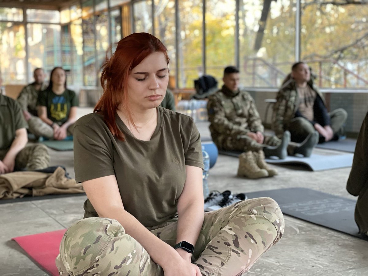 ArtofLiving's tweet photo. Soldiers and humanitarian workers in Ukraine get a moment of peace with meditation! 

Art of Living volunteers have been working with war veterans for several decades to help them heal and overcome PTSD. 

#WorldMeditatesWithGurudev https://t.co/COuY1RCB7y