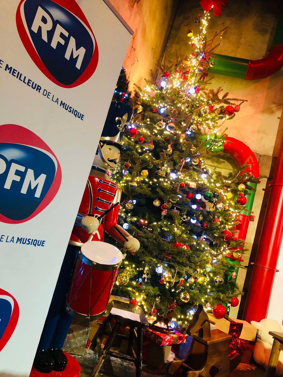 RFMFrance's tweet photo. ✨ MERCI beaucoup au @ParcAsterix, d’avoir accueilli le #MeilleurDesRéveils, et nos auditeurs, pour cette émission spéciale Noël sur #RFM ! 🎄
📌 Venez passez vos plus belles fêtes de fin d’année jusqu’au 5 janvier au #ParcAsterix ! 🤩 #RFMMatin #parcdattraction https://t.co/mP4coy486W