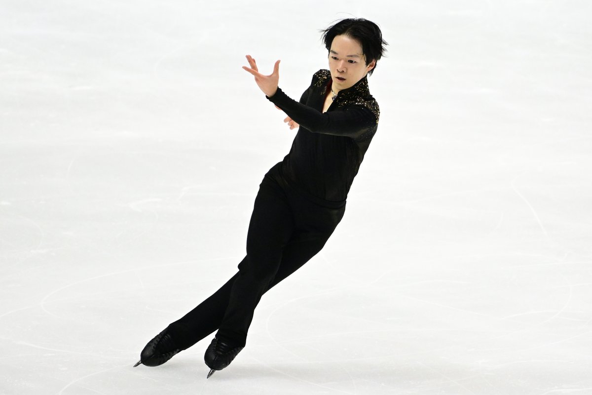 gorin's tweet photo. 全日本フィギュアスケート選手権2024⛸️

男子シングルでは鍵山優真選手が優勝👏
2位には中田璃士選手、3位に壷井達也選手✨

鍵山優真選手はこの勝利でミラノ・コルティナ2026オリンピックの出場枠獲得がかかる世界フィギュアスケート選手権への出場を決めました❄️

@skatingjapan @yuma_kagiyama05 https://t.co/GysS7aKIIe