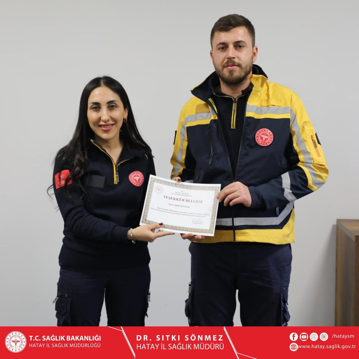 hataysm's tweet photo. Hatay İl Sağlık Müdürlüğü olarak, AFAD ile birlikte Sedneya Hapishanesindeki insanlık suçlarına maruz kalanların durum tespiti için gerçekleştirdiğimiz görevi büyük bir özveriyle tamamladık.Personelimize İl Sağlık Müdürümüz tarafından teşekkür belgesi verildi. https://t.co/3xahNIq25p