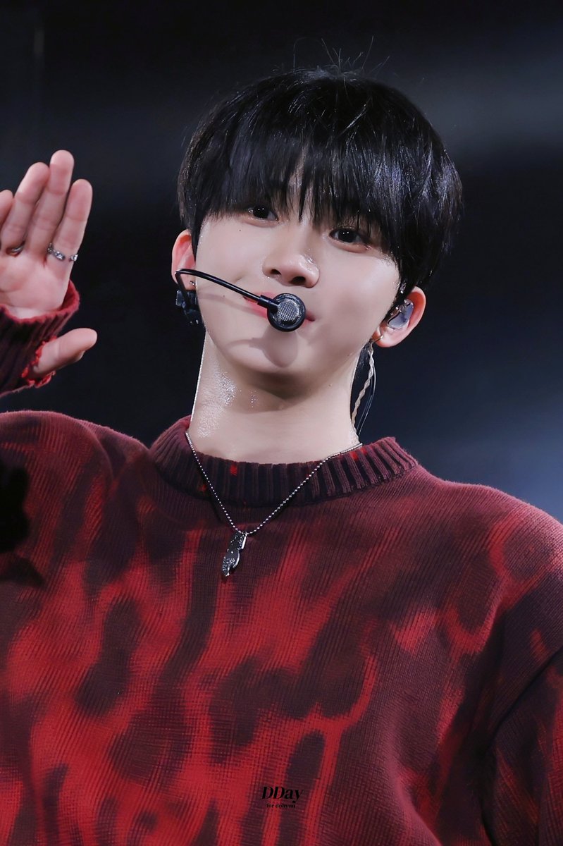 241217『Together Forever』
NAGOYA SHOWCASE 2부

너무 잘생겨서 눈물나옴 (ᵕ̣̣̣̣̣̣﹏ᵕ̣̣̣̣̣̣)

#루네이트 #LUN8 #ルネイト
#도현 #박도현 #DOHYUN #ドヒョン