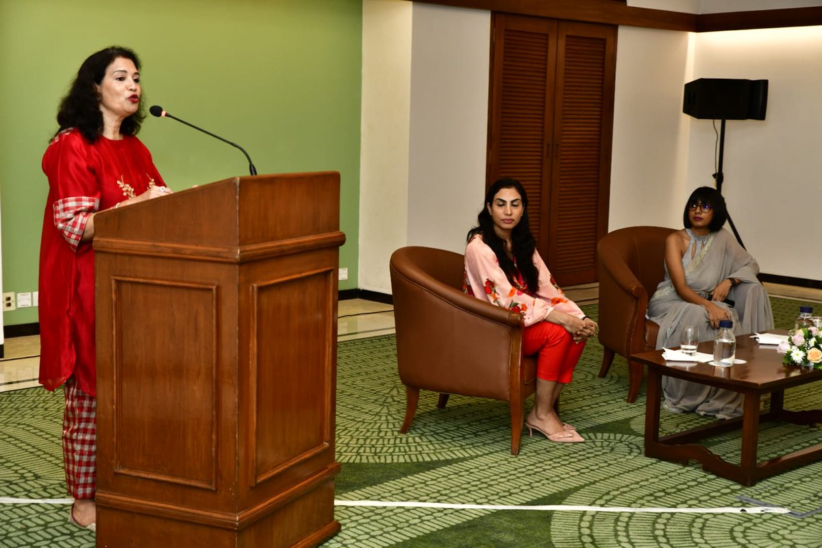 The evening in Goa was full of interesting discussions during 'The Write Circle,' an initiative of the Prabha Khaitan Foundation.

Shruti Juwarkar, Ehsaas Woman of Goa was in conversation with Puneet Sikka,who shared an in-depth exploration of her life's experiences and thoughts