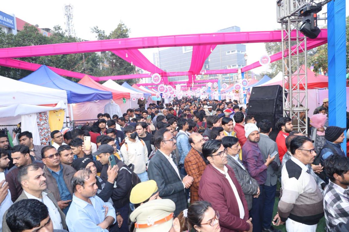 noida_authority's tweet photo. #NoidaAuthority
#NoidaEvents
#WinterCarnival
#EntertainmentForAll
#FunForEveryone
#NoidaConnectWinterCarnival2024 https://t.co/NHXWjhHKtd
