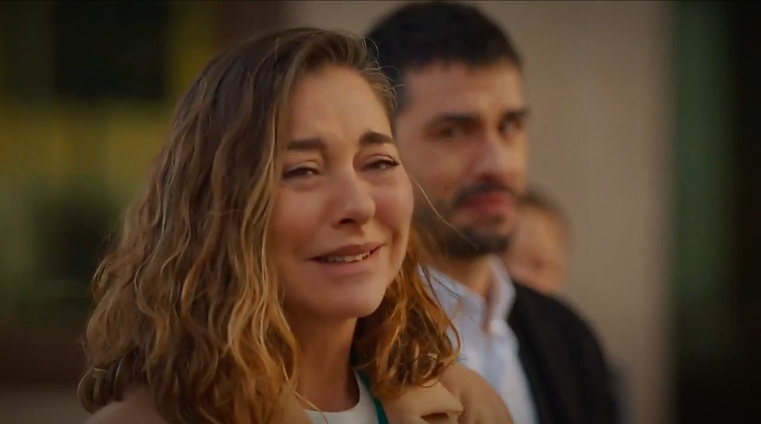 iinuh7's tweet photo. Sarılmalar vücutta değil, Sana gözlerimle sarıldım
#SumNuh🪢 
#ArasAydın #EceUslu #SiyahKlap https://t.co/eVF5hlhJeN