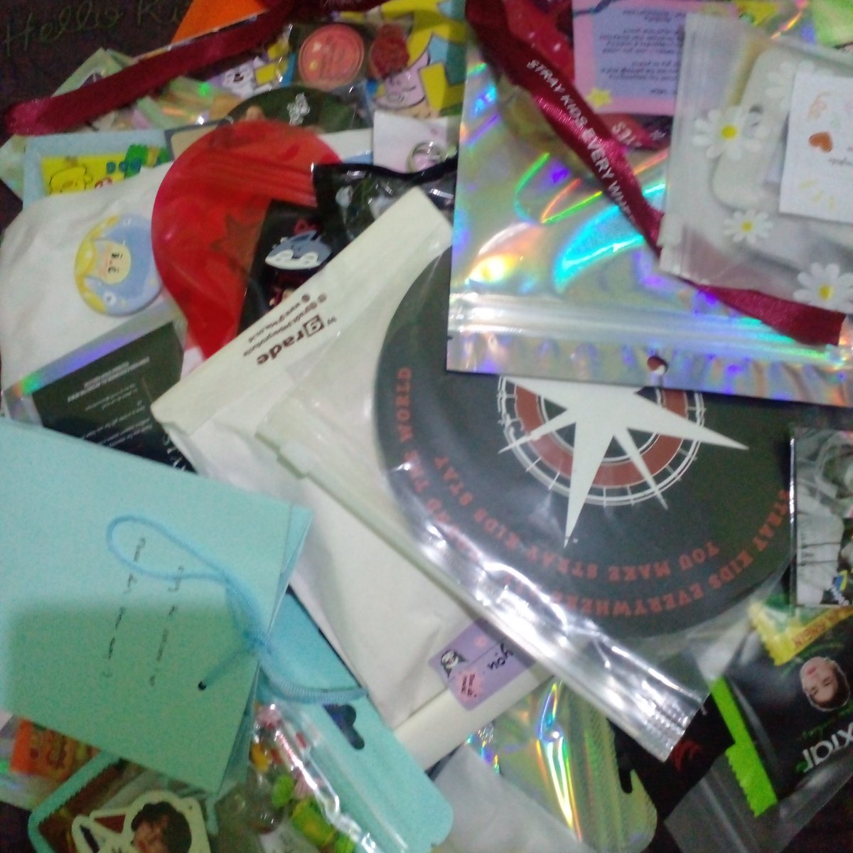 aisuzzz's tweet photo. Thank you for kaka" stay yang sudah memberikan aku freebiesss, lop u all @hwanggroove @KSMIDN @rachaspace @Stlawbeliuayen @0703CAPTAINS @yoongeism @linoodz @lunefilmes @chrsaurus @leecherie_ @cattomingo @pwettylixiee @yooourbaby @coyaknow @hyunepages @sierrasthingie @floumaru https://t.co/j7wzeVGQRN