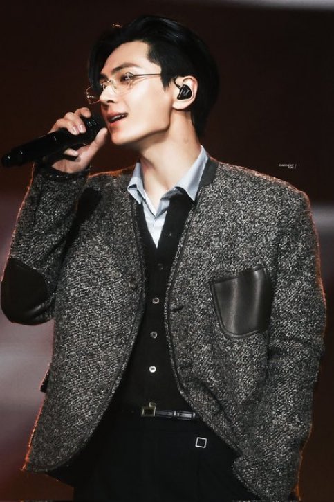 JAY. (@jomgseogn) on Twitter photo 