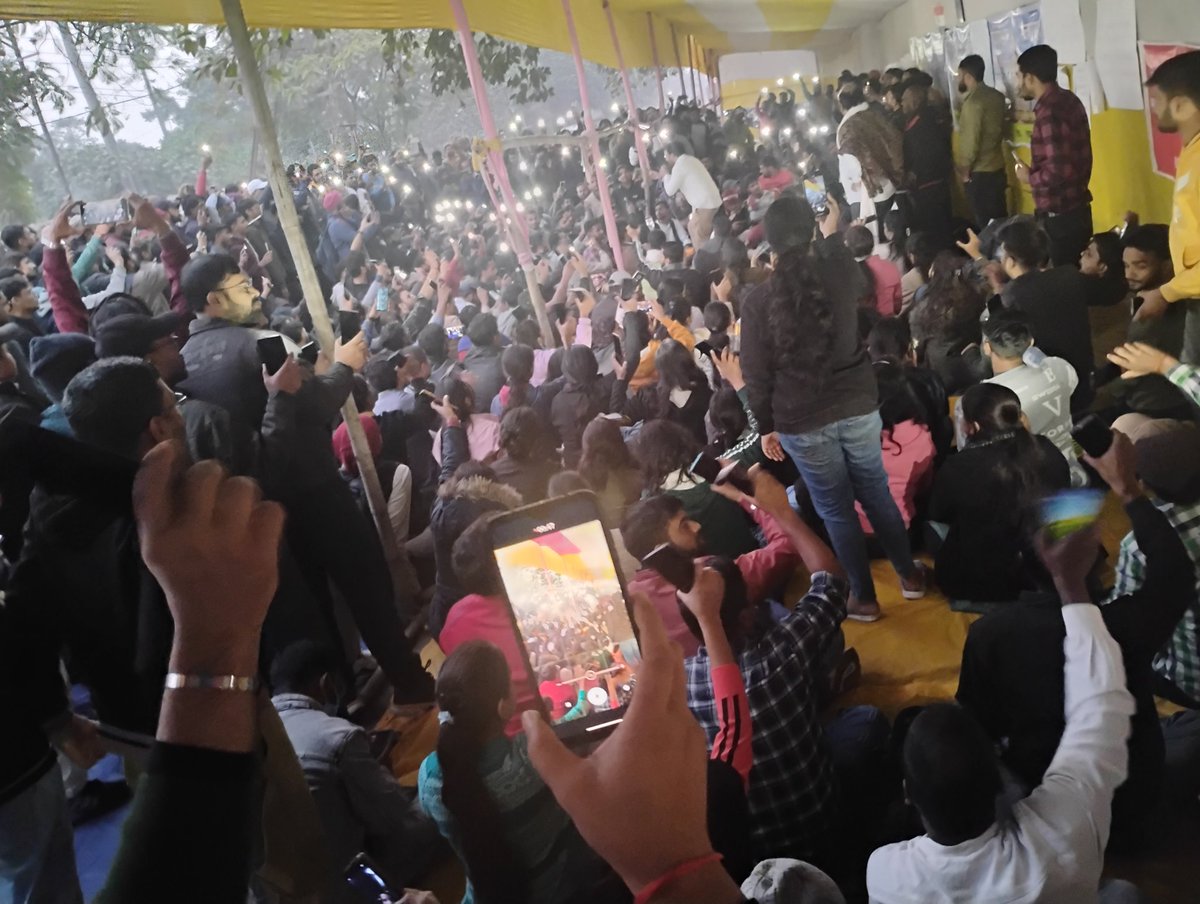 kaushalbhagat2's tweet image. Today&apos;s 4th day of Satyagraha,but till now not any rulling party come to know in which condition student are in Gardanibagh.this show SAHI MAI NITISH KUMAR BIMAR HAi,🙏
#BPSC_ReExam_ForAll 
@NitishKumar @aajtak @airnews_patna @ANI @sudhirchaudhary @iChiragPaswan 
@PMOIndia @ndtv