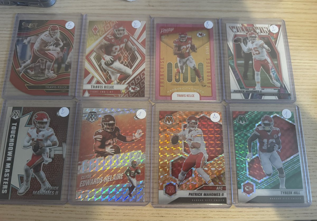 jeanbagate's tweet image. Nouvelle vente mais de la NFL 
Du chiefs, du rams, du joueurs sympa (ou pas).
Prix sur les stickers et hors frais de port 
#nbacardsaddict