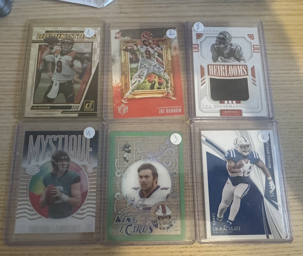 jeanbagate's tweet image. Nouvelle vente mais de la NFL 
Du chiefs, du rams, du joueurs sympa (ou pas).
Prix sur les stickers et hors frais de port 
#nbacardsaddict