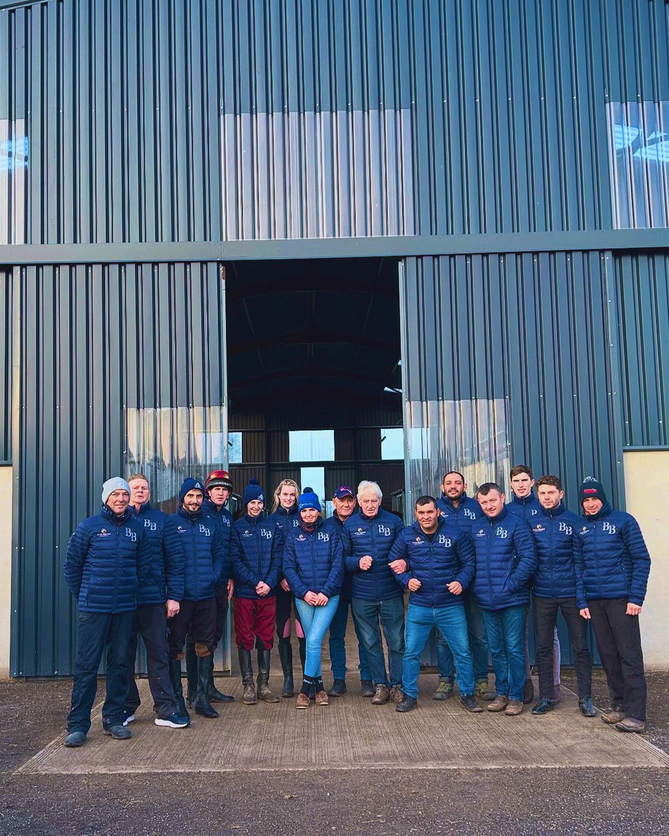 Big thanks to our yard sponsor ALTO EQUINE for providing us with new jackets to all the hard working staff as some join others &amp; head away on there well deserved Christmas holidays after a very busy and successful Breaking Season 🙌🏻🎄