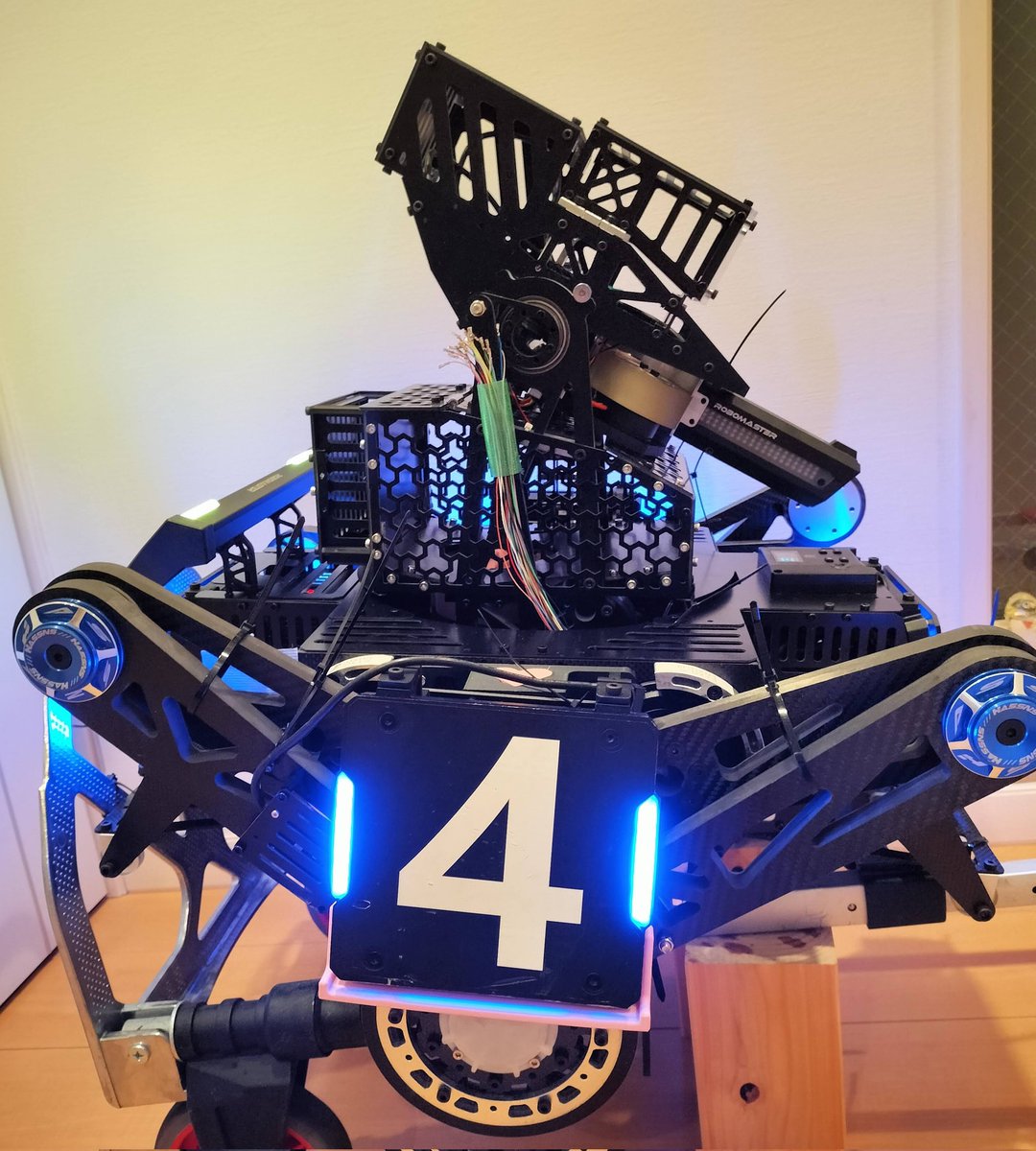 RobomasJPkantou's tweet image. 「やさしいロボコン2024」に出展します

バランシング歩兵やヒーローなど見どころ満載の展示を行います。ぜひ会場で私たちのロボットを間近でお楽しみください！
🗓️ イベント日程：12月22日
📍 会場：慶應義塾大学 矢上キャンパス

#やさしいロボコン #ooedo_rm #OOEDOSAMURAI #ロボマス #RoboMaster