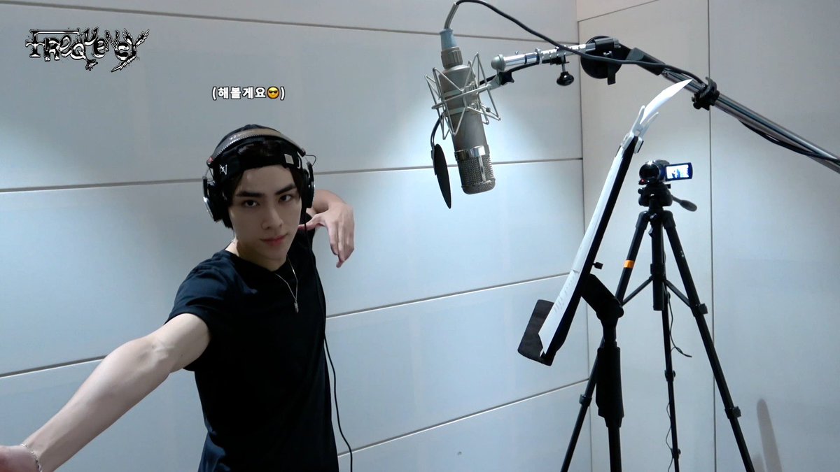 WayV tweet media
