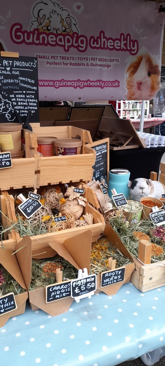 📷📷📷  Yes I am here at at trentham for the last makers market! Recommended you come down early if you can as its lovely now no winds but a sprinkle of rain. Hope to see you soon! 📷📷📷
Location  Trentham estate , st4 8jg 10 til 4