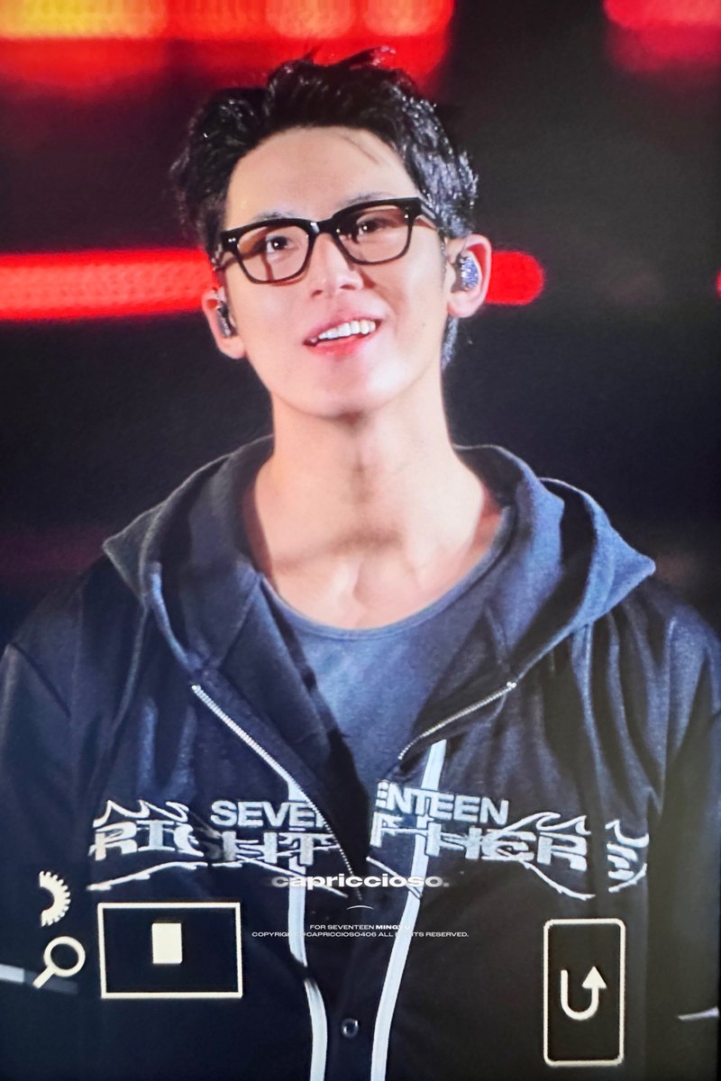 241221 후쿠오카도 잘생김민규
#민규 #세븐틴 #MINGYU #SEVENTEEN