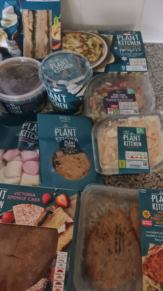 TheNudeYogi's tweet image. My annual courtesy of @marksandspencer 'bUt vEGaNisM iS tOo hARD' It's just picking up another box at the supermarket bro tweet. It's not difficult to choose to cook with kindness this holiday. #Veganism