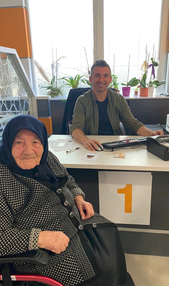 İlçemizin 1916 doğumlu Fatime teyzemizin TCKK başvurusunu aldık. 🧿 #HayatınızınHerAnında