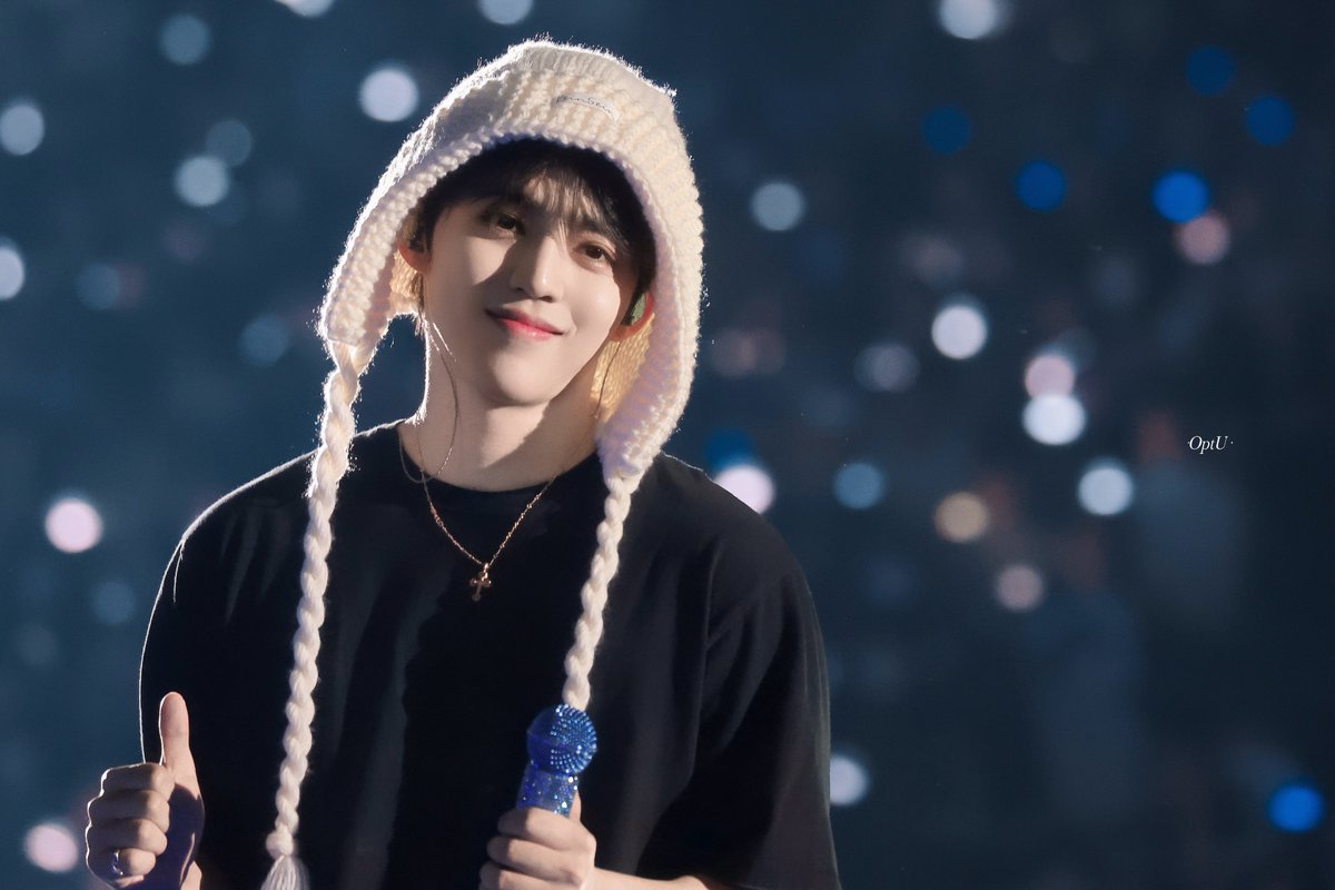 241221

🫶🏻

#에스쿱스 #SCOUPS
#승철 #최승철 
#세븐틴  #SEVENTEEN  
<a href="/pledis_17/">세븐틴(SEVENTEEN)</a>