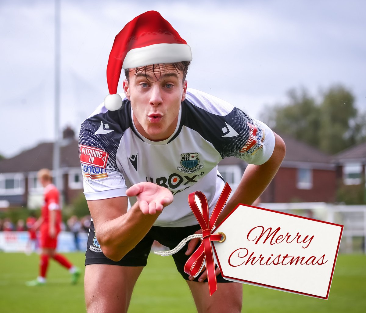 🎅A CHRISTMAS GIFT FOR YOU 🎅

We are delighted to welcome back striker <a href="/HarryScarbs3/">Harry Scarborough</a>, who joins us from the USA for the festive period.

Harry goes straight in to the squad for today's game at <a href="/hydeunited/">Hyde United FC 🐯</a> 

📸<a href="/StefWillo/">Stefan Willoughby</a>. Hat: model's own 😉

#UpTheBrig