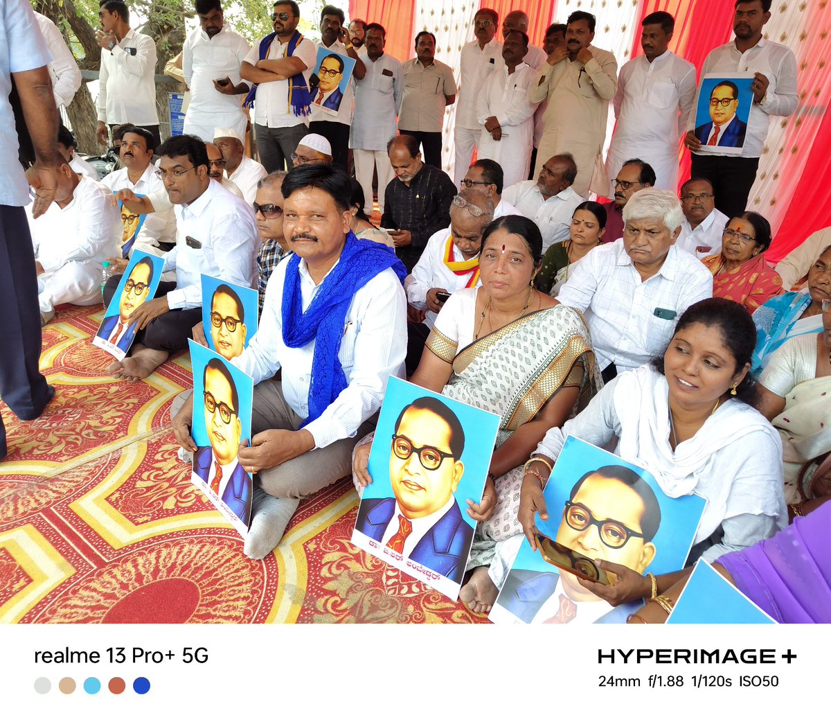 bbholkar61's tweet photo. Protest against Amita shaha at Vijayapura.
Babasaheb has created hean on earth for us by eradicating the injustice created by you &amp; god.

So we boycott all you gods, BABASAHEB IS MORE THAN YOUR GOD...
Ambedkar, 
Ambedkar, 
Ambedkar
Ambedkar
 Ambedkar
Ambedkar
Ambedkar
 Ambedkar. https://t.co/QQqUUfg4tu
