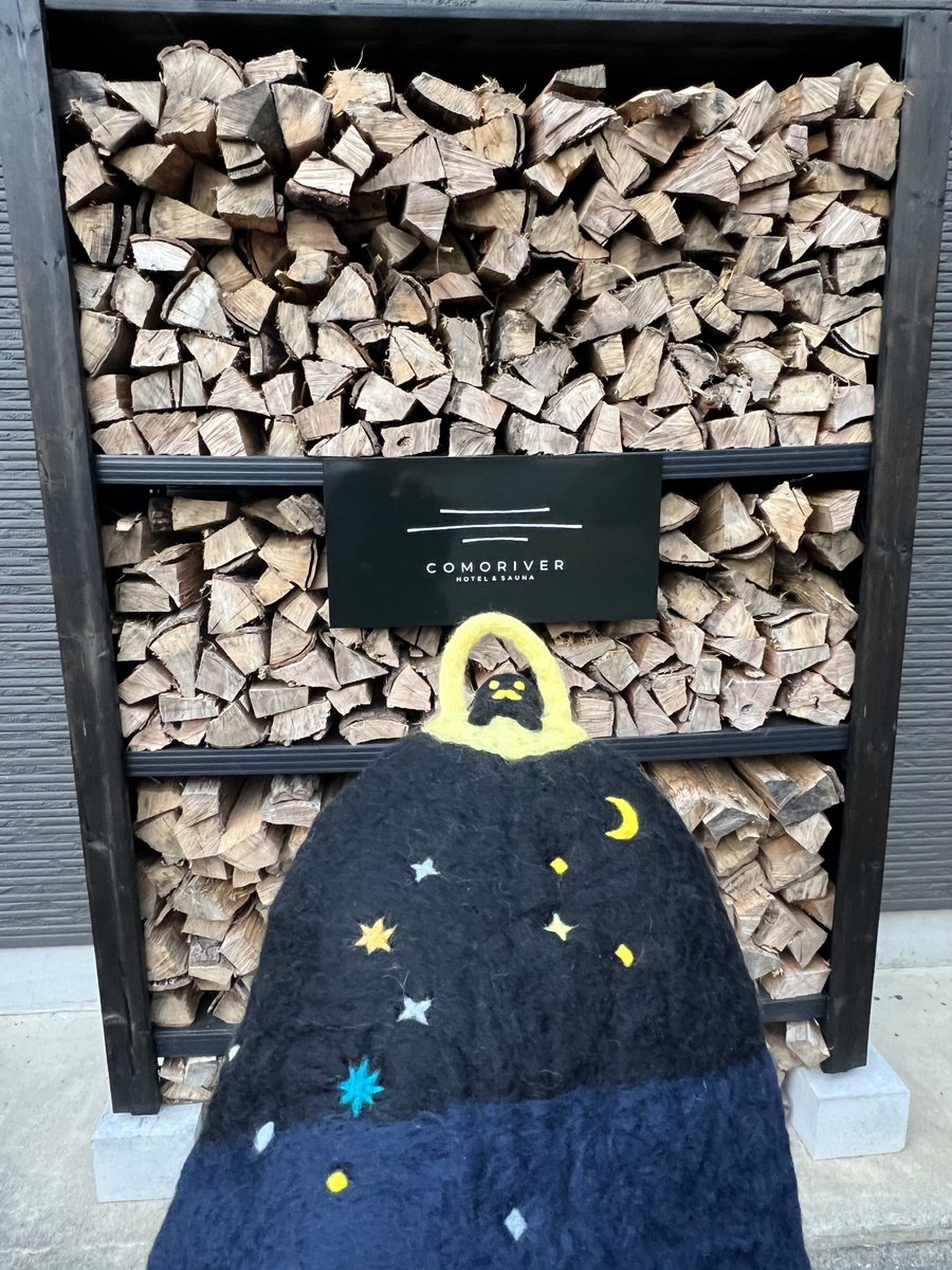 ug_37_ug's tweet image. ㊗️200件目はCOMORIVER🛖
自分で薪を入れてSLで湿度、温度を自由に出来るのが最高すぎる✨
水風呂は川ということで確実にシングル笑
ロケーション良く整えた🧖
そしてゆうこさんハットも初卸し😁🎊
軽く遮熱性も高い❗️被り心地も良いし最高のハット👍暗い場所でも星が映える🌃
#COMORIVER #blackmouton