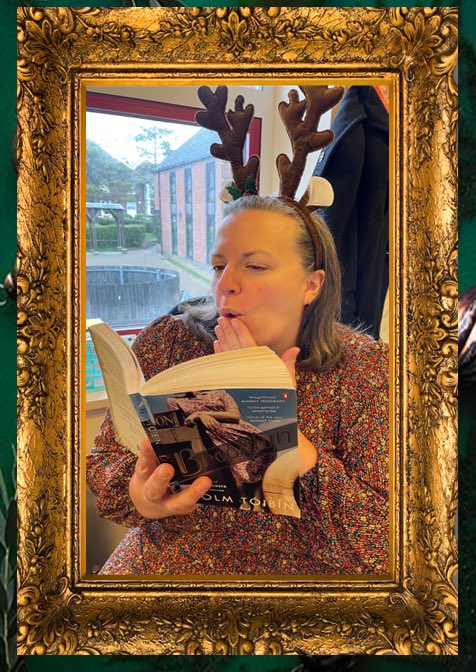 DAY 21 of the <a href="/thomashardye/">Thomas Hardye School</a> ADVENT

Always one to get involved Mrs Russell from the English team enjoying one of the A Level texts this year by #colmtoibin 

#Christmas2024
