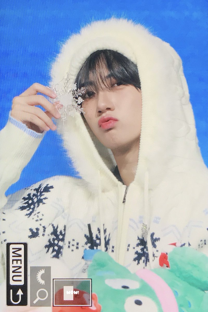 wow_wj322's tweet photo. 241221 

❄️

#원진 #ウォンジン #WONJIN 
#크래비티 #CRAVIT https://t.co/Yf8s2cMw9B
