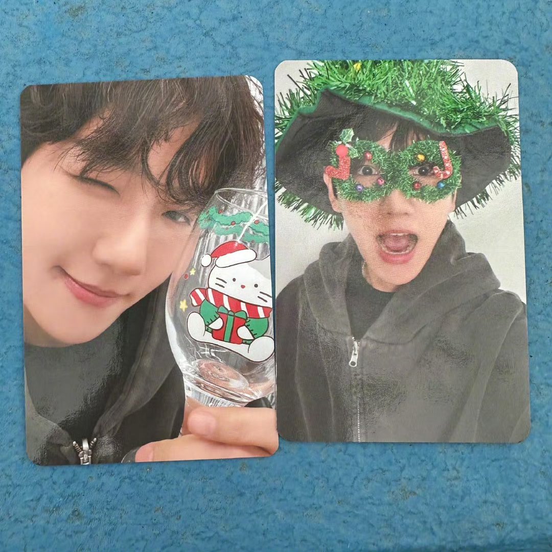 mintboxian's tweet photo. not a baekhyun photocard collector but i need these 🥲 https://t.co/Ow4Oq9nGLi