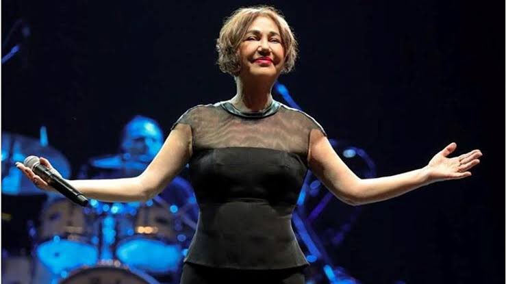 Baskentevent's tweet photo. Türk müziğinin güçlü seslerinden Nazan Öncel, 26 Aralık saat 21.00’de #jollyjokerankara sahnesinde. 

#müzik #konser #etkinlik #sahne #tiyatro #gösteri #eğlence #ankara #başkent #instafollow #followback #tagsforlikes @nazan_oncel @ankara_jj #nazanöncel https://t.co/tOdVZXHeZR