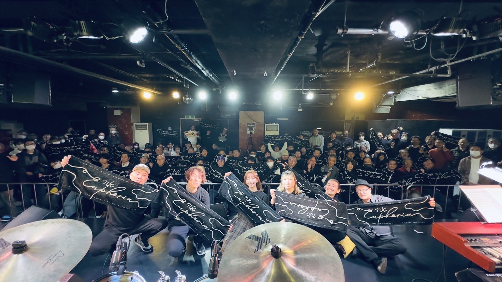 GfUtHe-a0AAvJN4?format=jpg&name=large