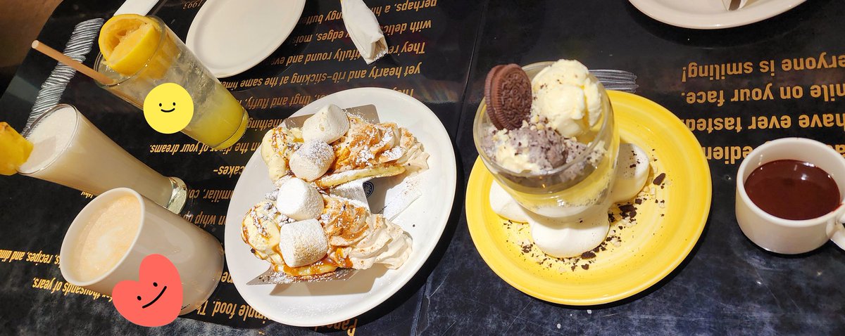 ☕️🥞🍨
따스한 연말 모임들의 연속. 💖
그리고 인생의 다음 단계로
찬찬히 진입하는 중~❤️
🤭🤭🤭