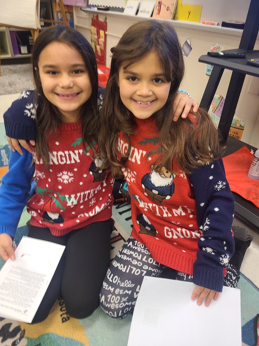 MrsBolden3's tweet photo. Ugly sweater day @HanStElem #hpsdawesome https://t.co/AMqCr3aW7M