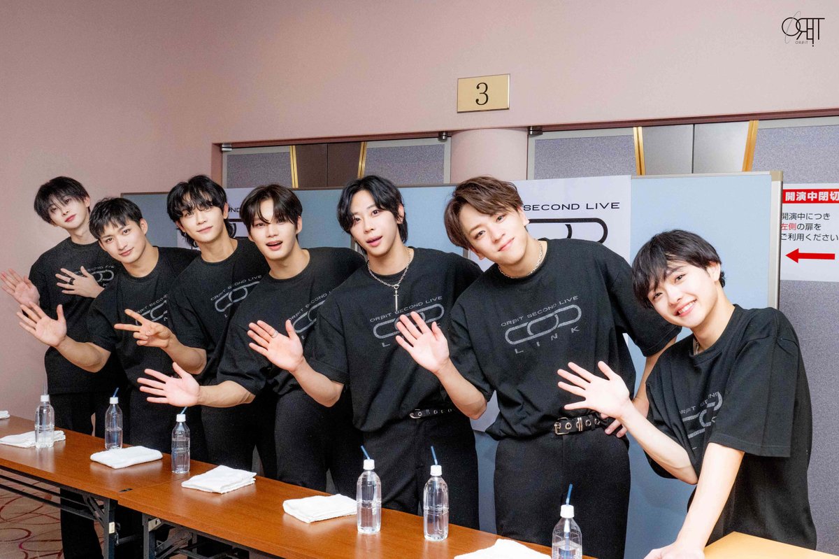 orbit5_ofcl's tweet photo. 「LINK」大阪最終日公演、たのしみましょう！

#ORβIT 
#EαRTH 
#ORβIT_LINK https://t.co/IOvLJ14ZpU