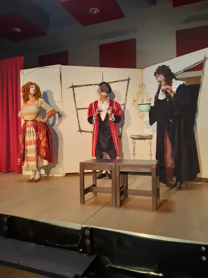 AndreDelme's tweet photo. 🎭 Tous nos 6è ont eu l'opportunité d'assister à une représentation du Médecin Volant par la Cgnie Incognito. 
Une expérience de #spectacle #vivant qui a ravi les élèves! 
🙏 à la commune de #Delme pour le prêt de la salle
#EAC #ruralité #partenariat #passculture
@daac_nancy_metz https://t.co/HiPmoK3vW7