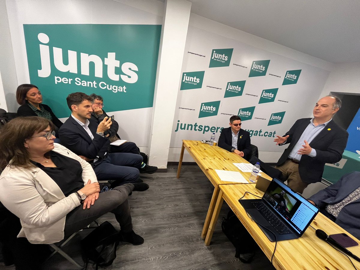 JUNTS DRETS DISCAPACITAT (@jxdiscapacitat) on Twitter photo Junts per Catalunya <a href="/JuntsXCat/">Junts per Catalunya🎗</a> crea una nova sectorial per defensar els drets de les persones amb discapacitat. <a href="/JxDisCapacitat/">JUNTS DRETS DISCAPACITAT</a> ✊ El secretari general <a href="/jorditurull/">Jordi Turull i Negre</a>: "Hem de ser capdavanters i seguir treballant per la igualtat". #Discapacitat 👇🏻 Junts per Catalunya <a href="/JuntsXCat/">Junts per Catalunya🎗</a> crea una nova sectorial per defensar els drets de les persones amb discapacitat. <a href="/JxDisCapacitat/">JUNTS DRETS DISCAPACITAT</a> ✊ El secretari general <a href="/jorditurull/">Jordi Turull i Negre</a>: "Hem de ser capdavanters i seguir treballant per la igualtat". #Discapacitat 👇🏻