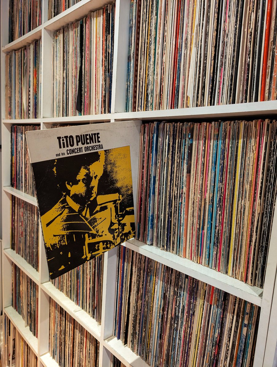 First Album on the Turntable today 🎶

This morning I wanted to listen to something I've not heard in a while, so I closed my eyes, and picked this Album out.

#vinylcommunitypost #vinyllover #vinylcollection #vinyloftheday #vinylrecords #vinylcollector #nowspinning #nowplaying